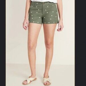 Old Navy Green Daisy Embroidered Everyday Shorts Size 8  3.5"‎ Inseam